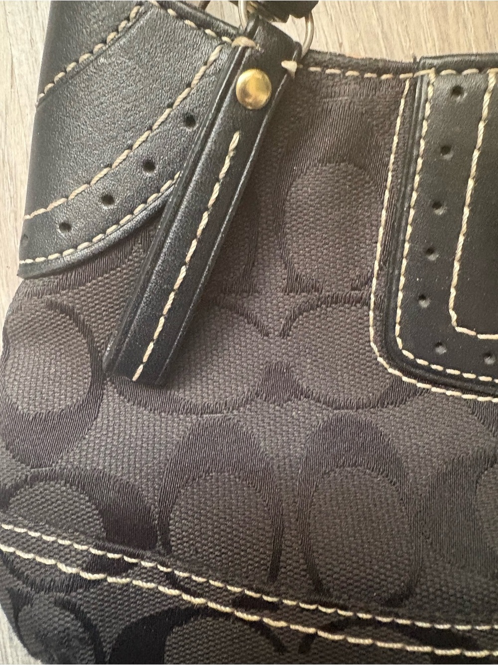 Coach Black Signature Canvas Shoulder Bag with Brass Accents Style 10534 Y2K - Picture 5 of 11